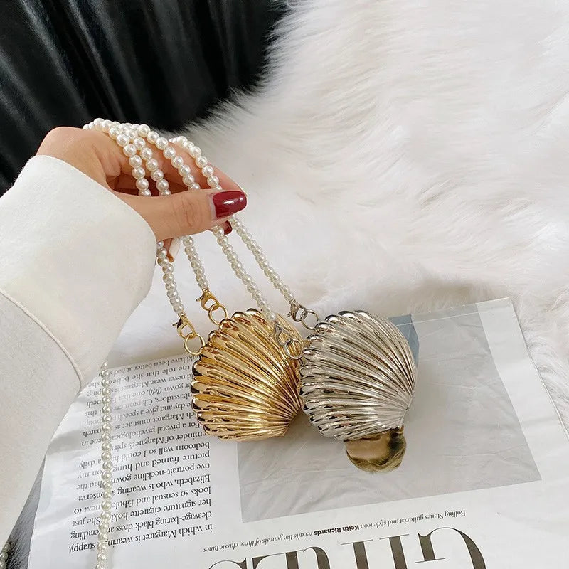 Bolsa Concha Mini Chic com Pérolas