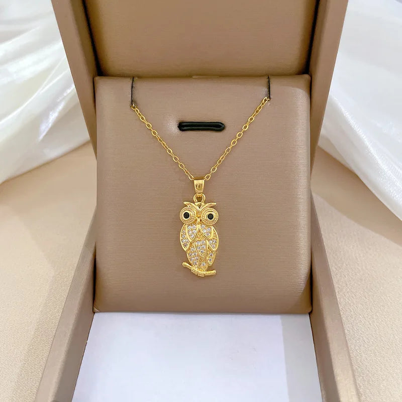 Colar Encantador de Cristal Coruja