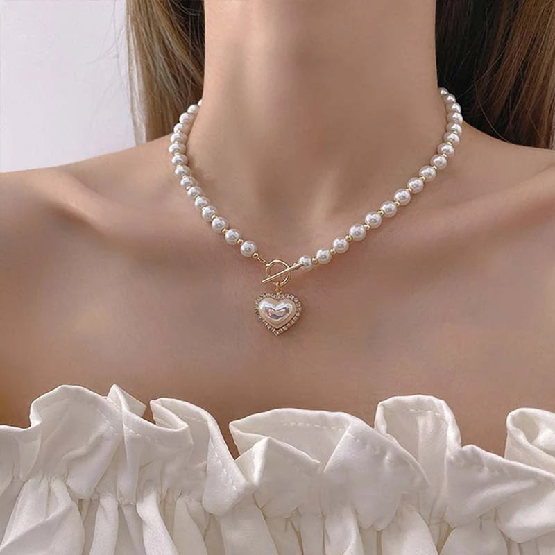 Colar Coração de Pérolas Elegante