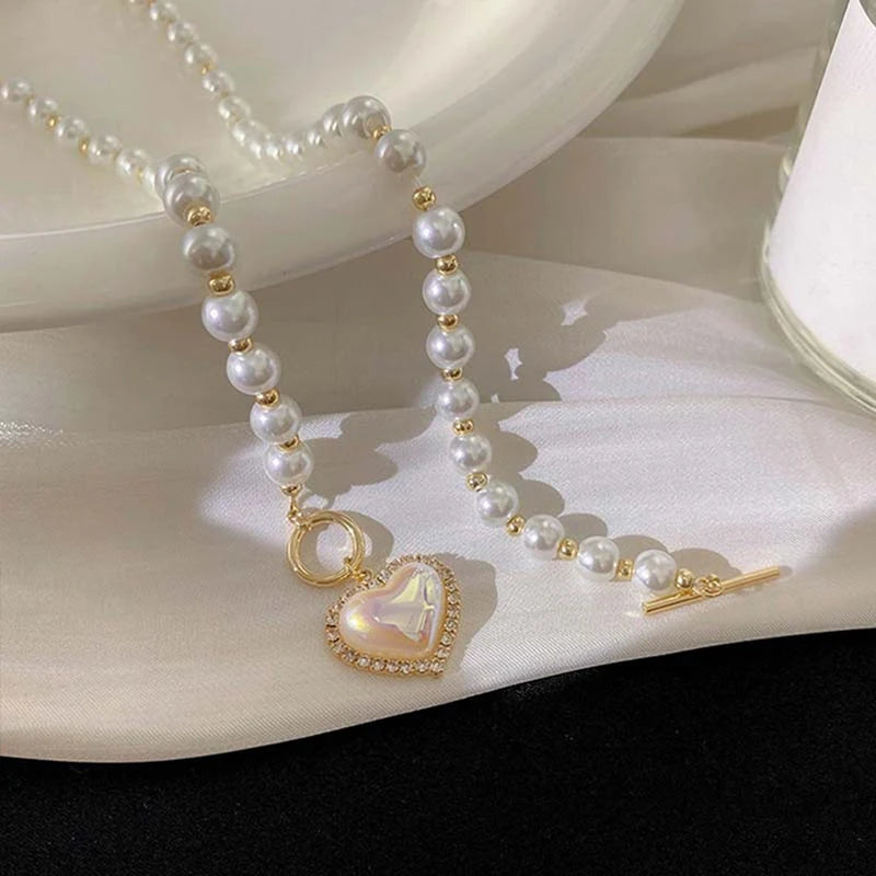 Colar Coração de Pérolas Elegante